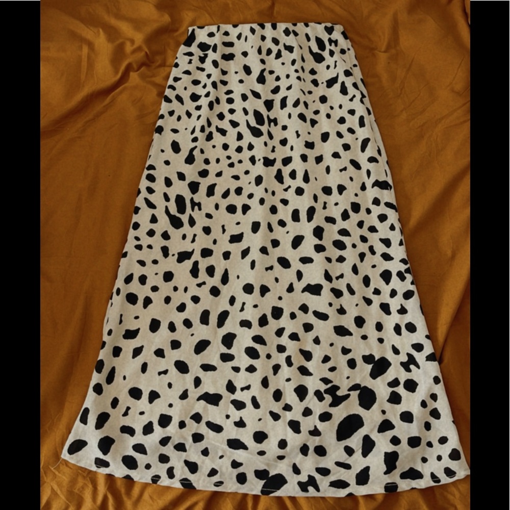 Spot long Skirt